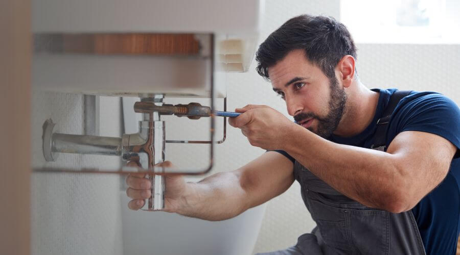Sink pipe leak repair in Crestwood, KY